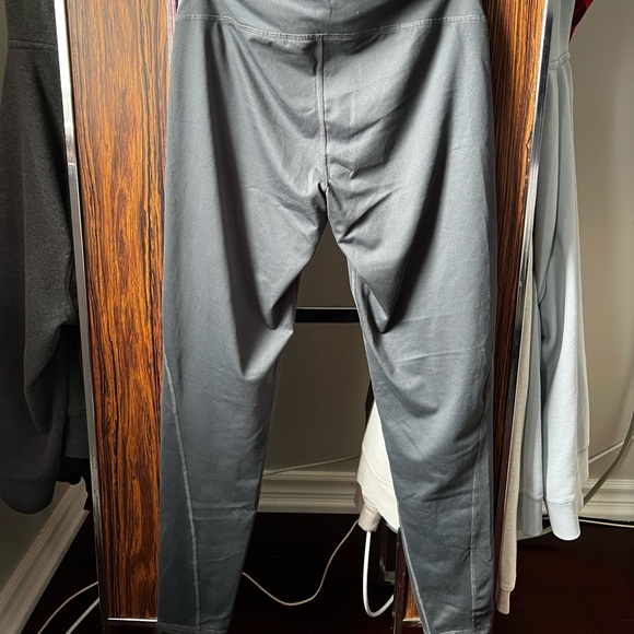 Hollister Leggings - Picture 2 of 4